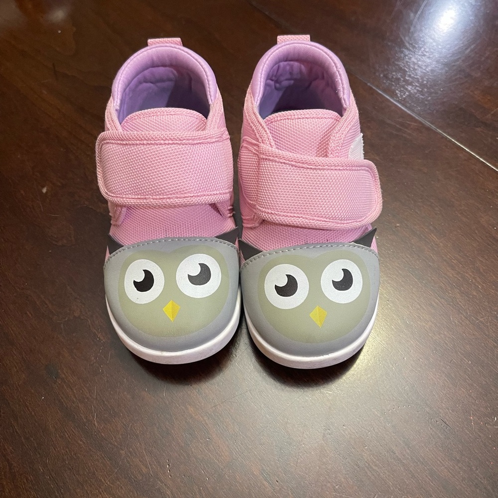 I Kiki cat sneakers that make noise with every step